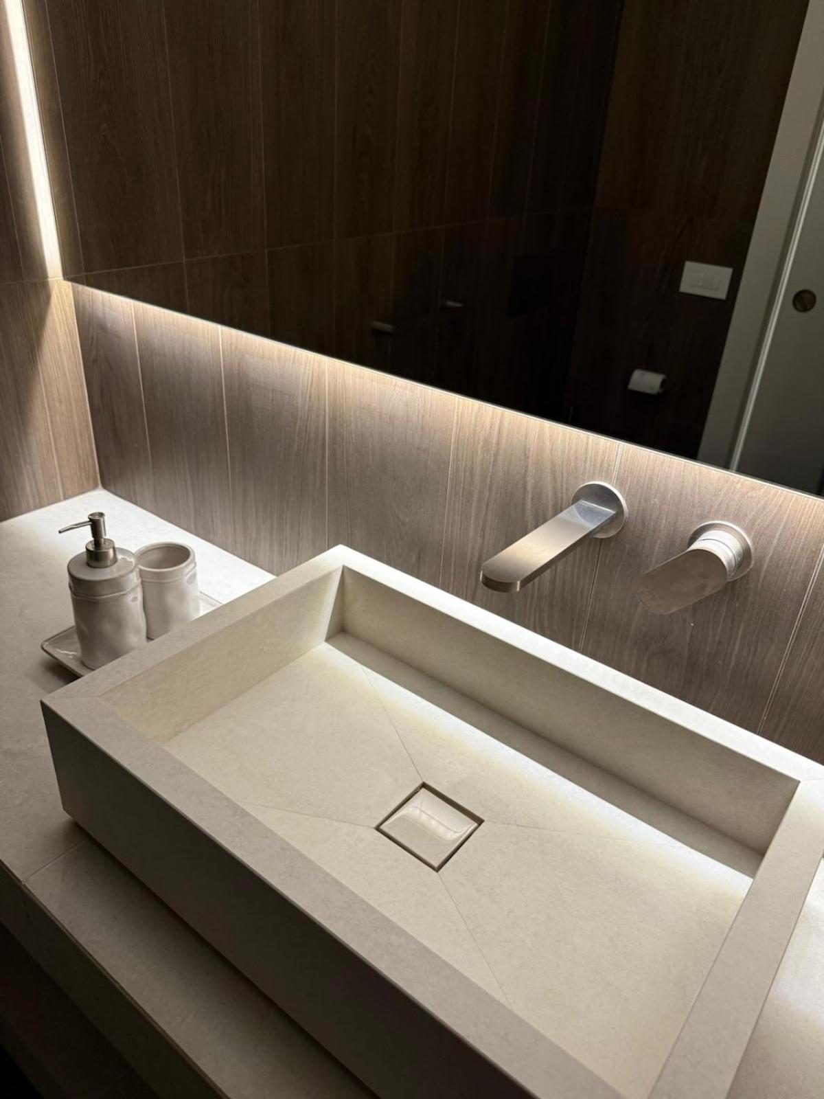 Ando'S Boutique Apartment Milan Bagian luar foto